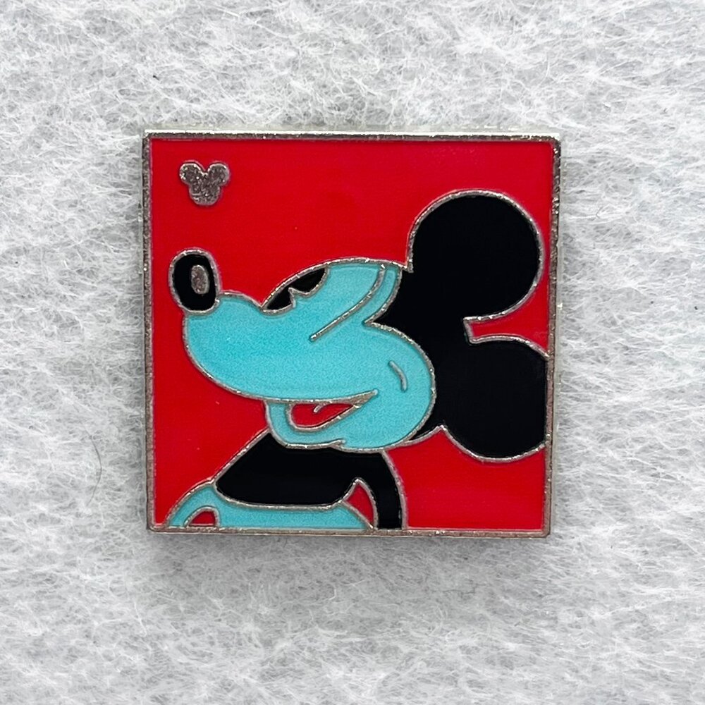 🔮 5/$25‎ Disney Neon Mickey Red And Blue Pin